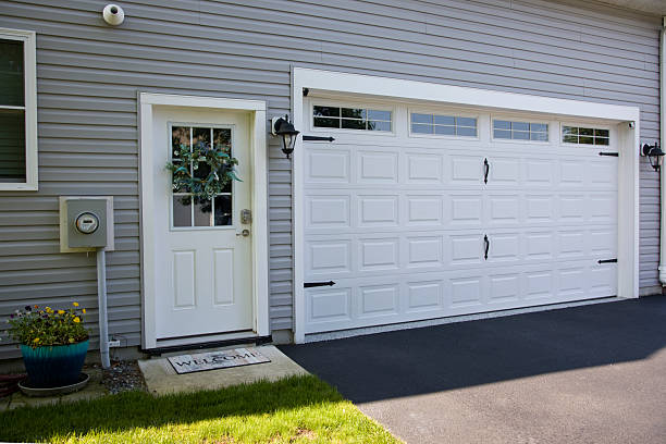24/7 Emergency Garage Door Panel Replacement experts in Reeves County County, TX